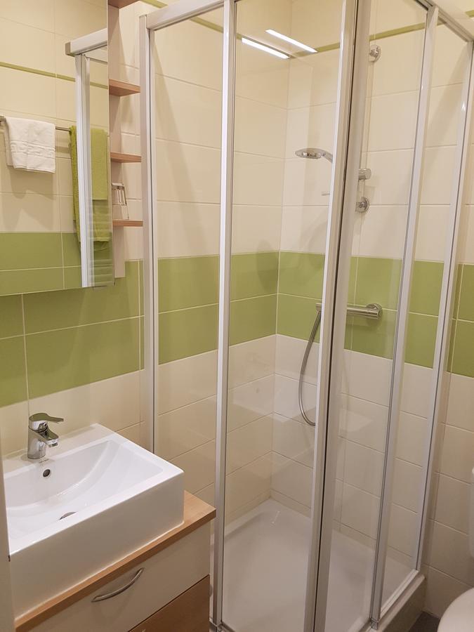 Hotel Lenau Штокерау Екстер'єр фото