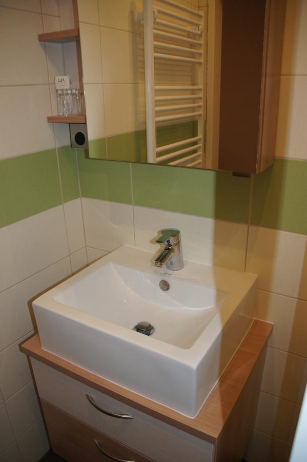 Hotel Lenau Штокерау Екстер'єр фото